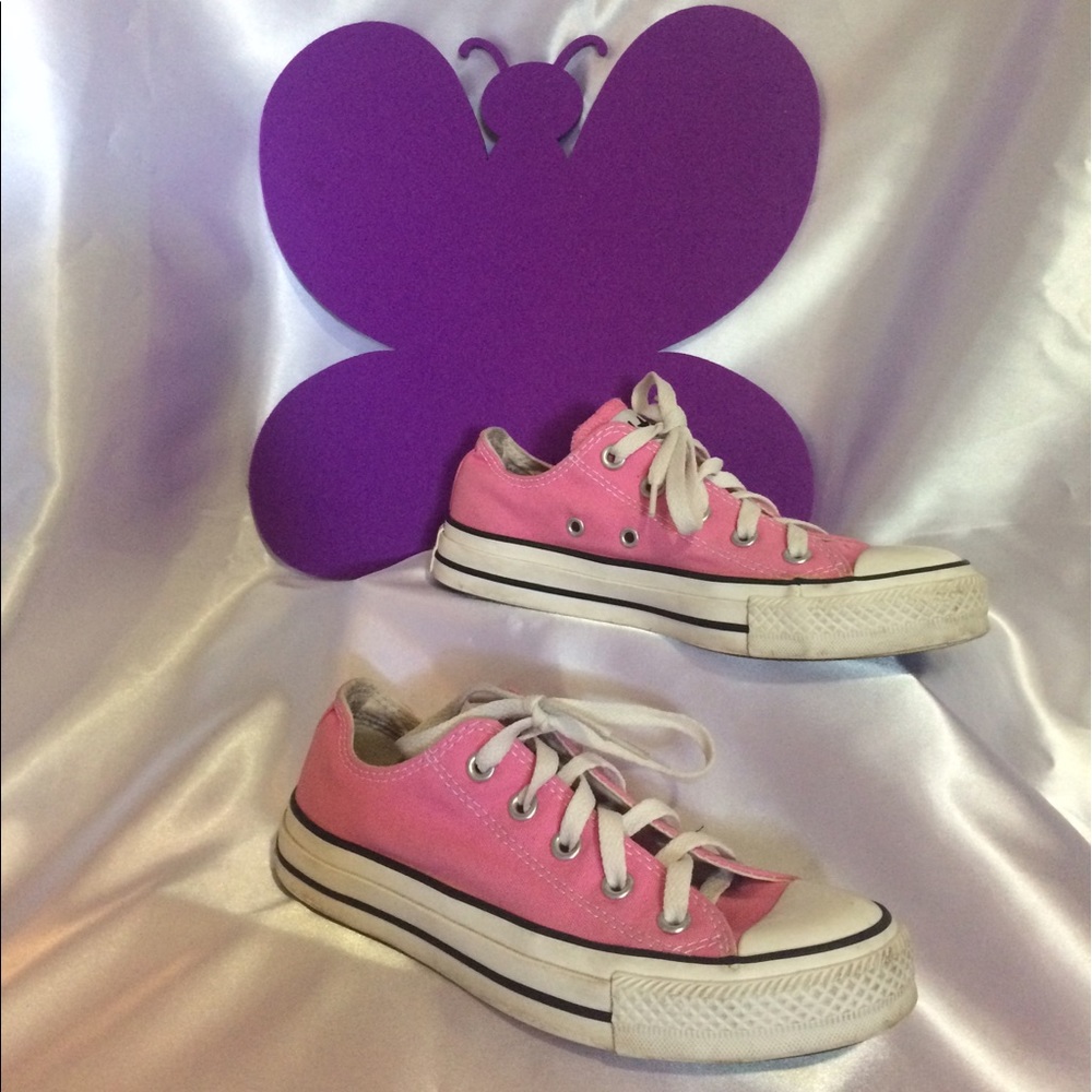 Pink converse