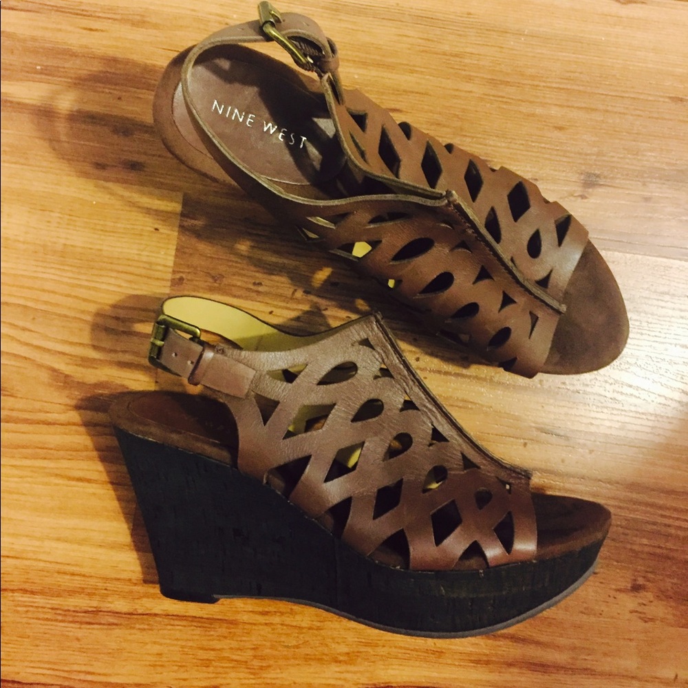 Nine West chocolate brown wedges