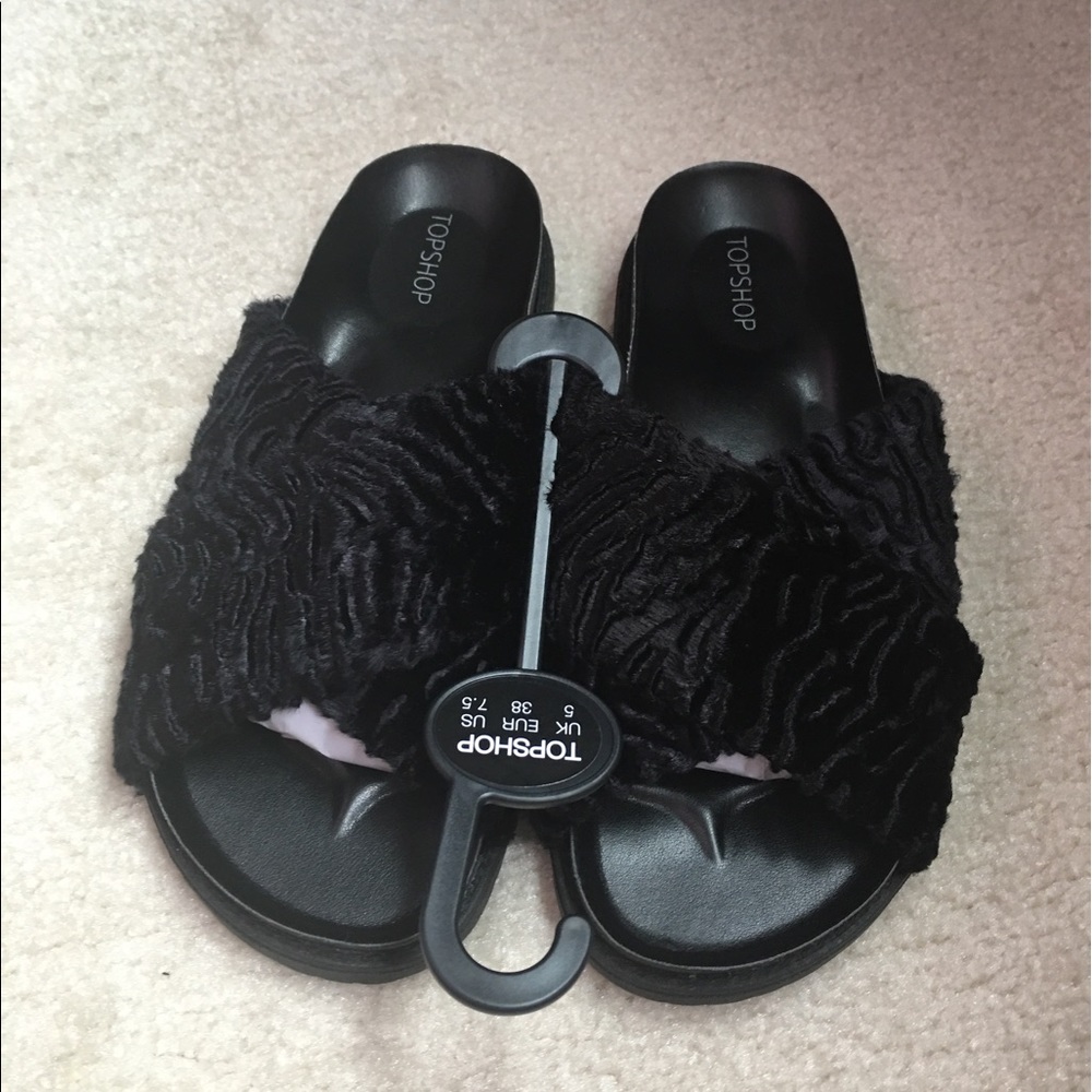 Black Topshop Slides 😍 - Picture 4 of 5