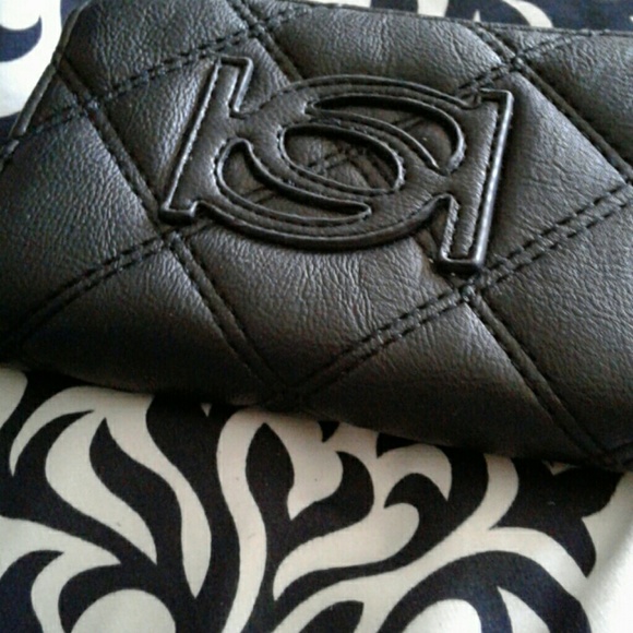 Ladies  wallets  (4) - Picture 2 of 8