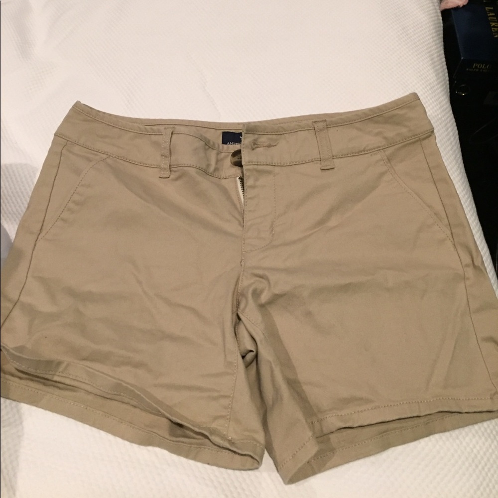 American Eagle 🦅 Midi Shorts
