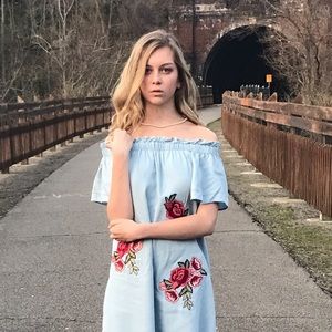 Meet your Posher, Ava