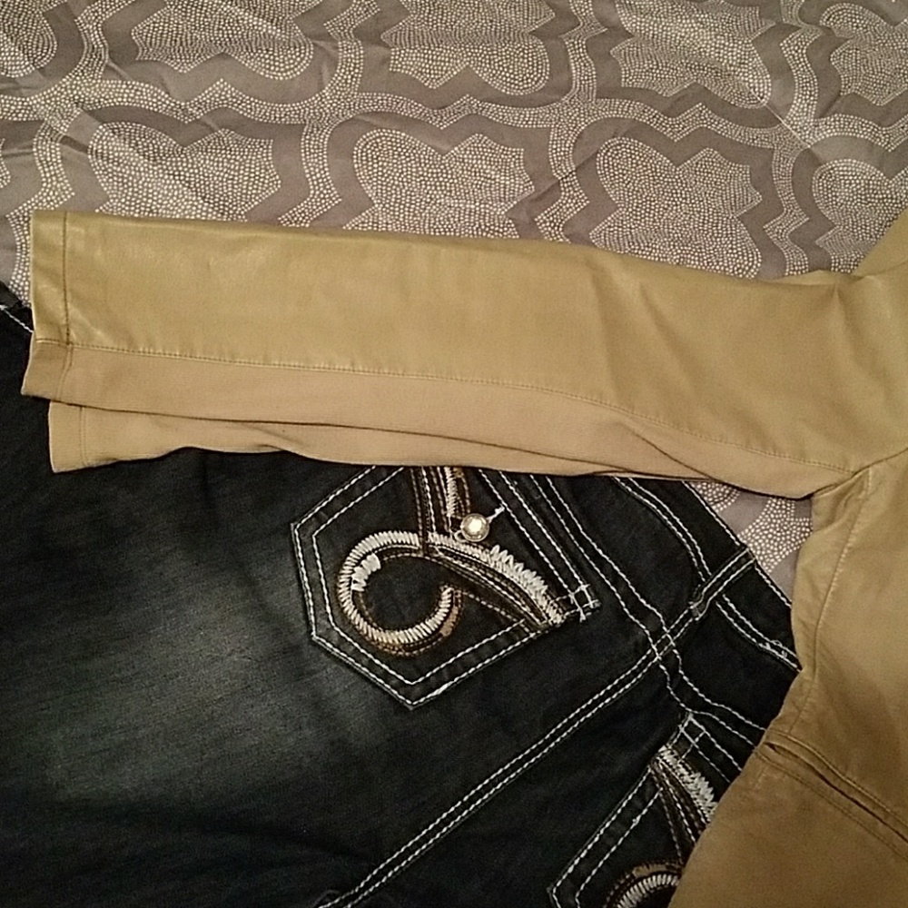 Leather jacket - Picture 5 of 5