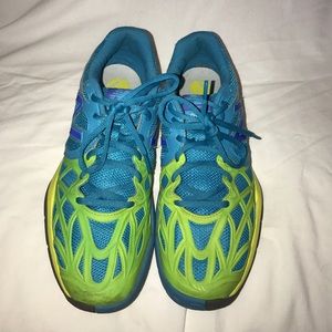 New Balance tennis court shoes size 10.5B