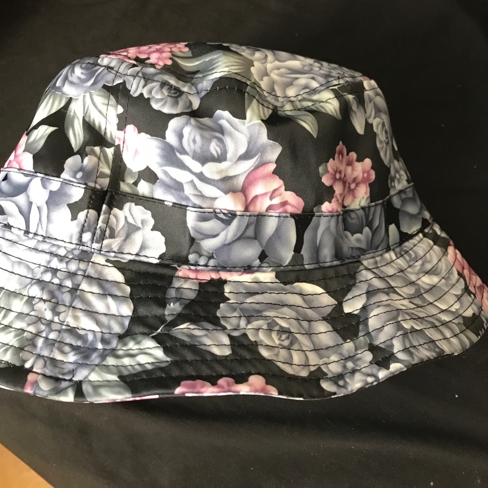 Pretty floral bucket hat