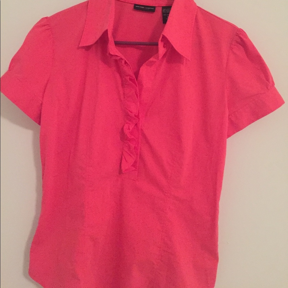 Short sleeved dress shirt