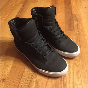 Black Supra Skytop Sneakers - Size 9