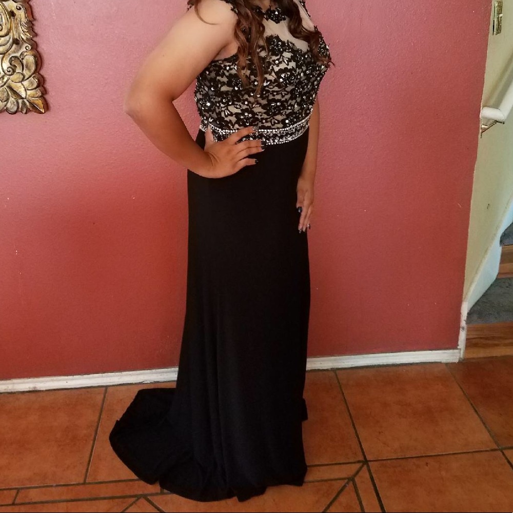 Prom Dress - Picture 7 of 8
