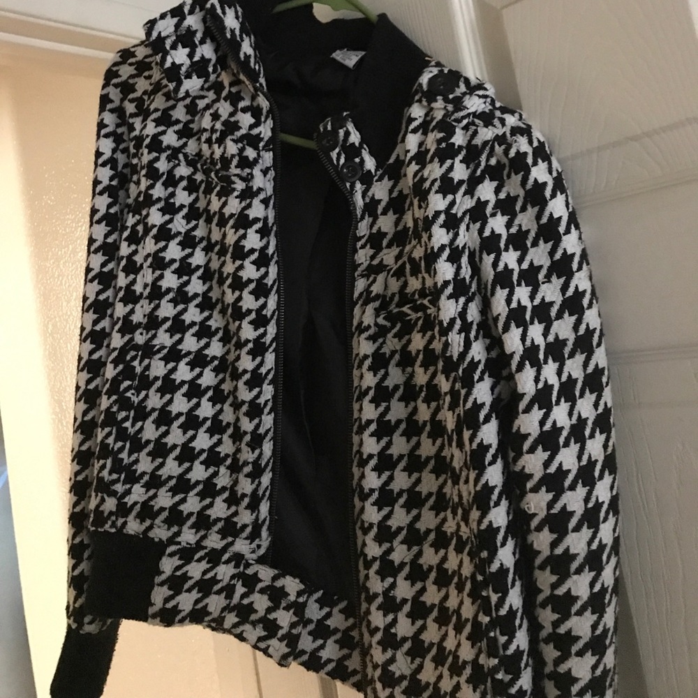 Cute black and white business jacket