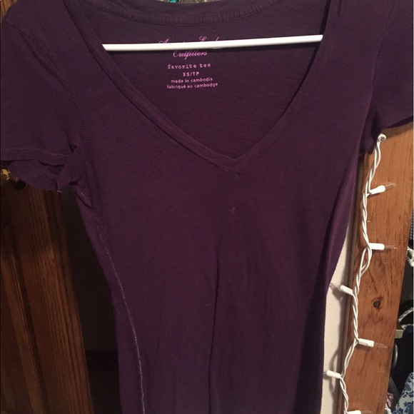 American Eagle V-neck top - Picture 1 of 3