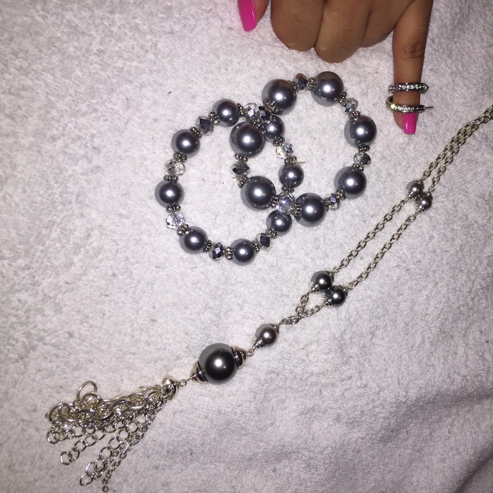 Metallic silver jewelry set