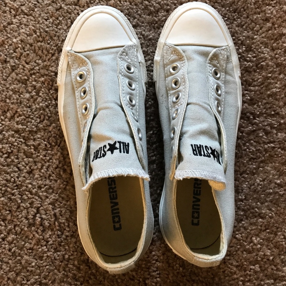 Converse laceless