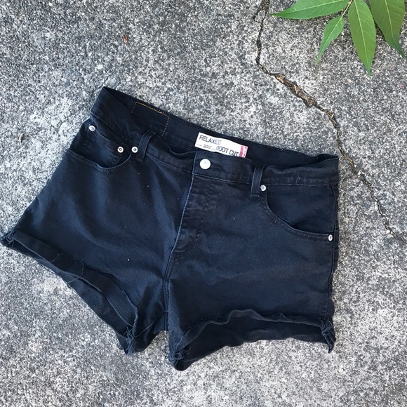 LEVIS!! - Picture 2 of 2