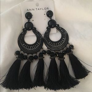 🆕 NWT Ann Taylor LARGE tassel earrings