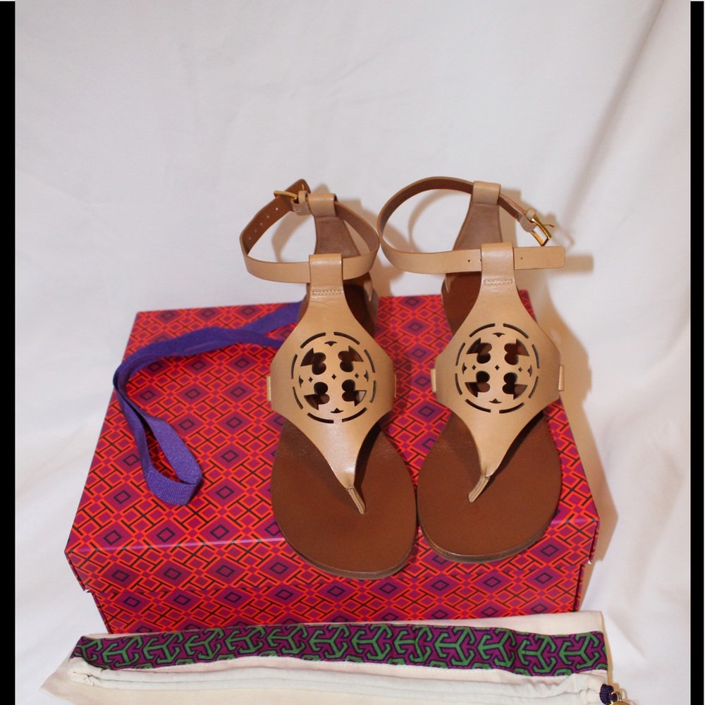 Auth Tory Burch Wedges