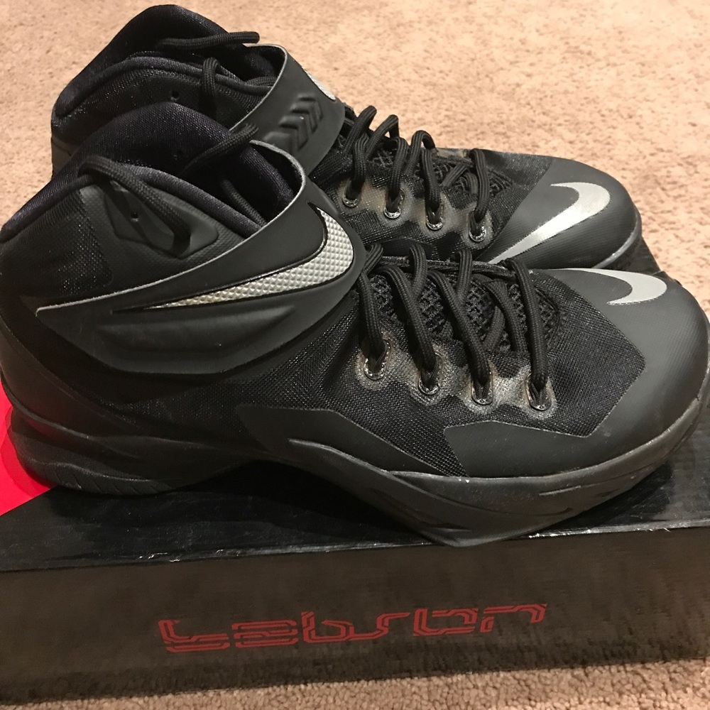 Nike Zoom Solider VIII