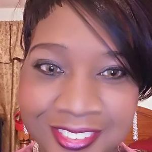 Meet your Posher, Constance