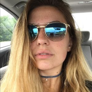 Meet your Posher, Vanessa