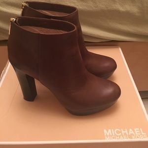 MK booties