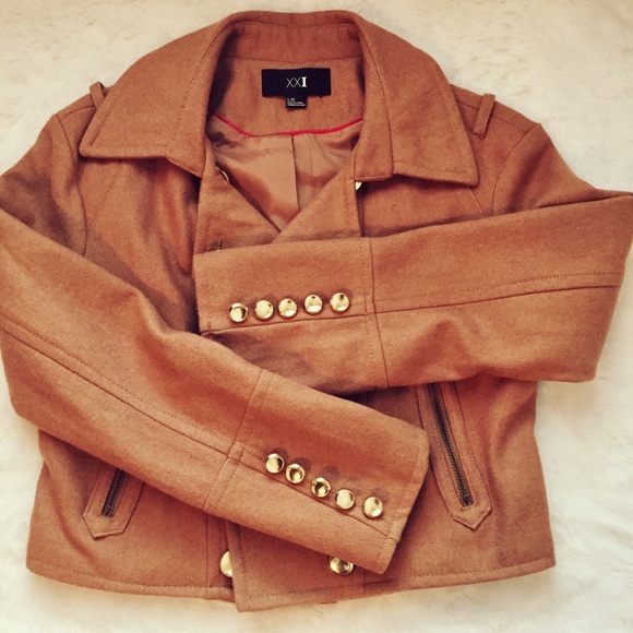 Forever 21 Jackets & Blazers - 🎀 Large Forever 21 crop jacket with gold buttons