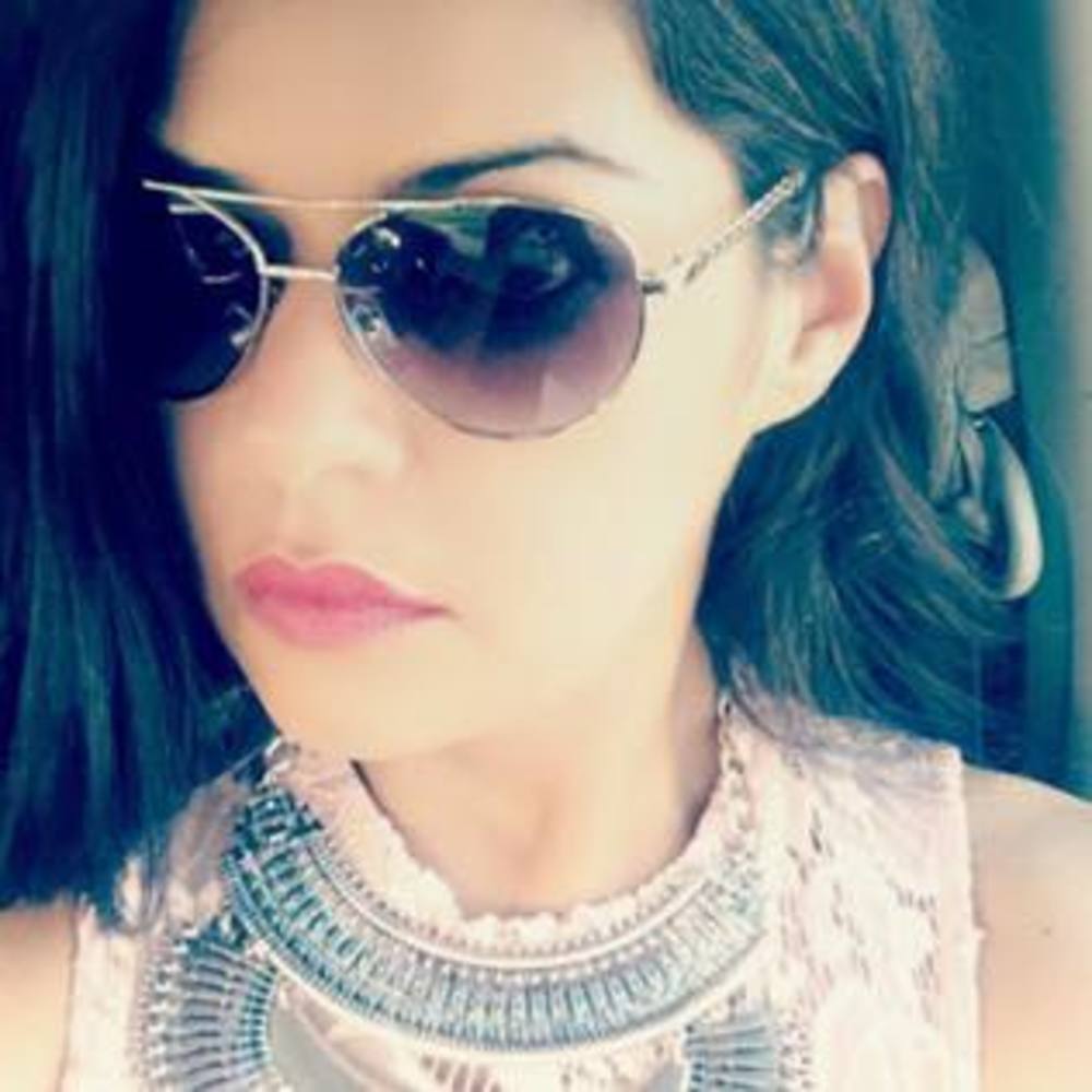 Meet your Posher, Yolanda