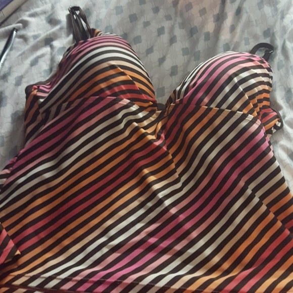 Two piece swimsuit - Picture 2 of 3