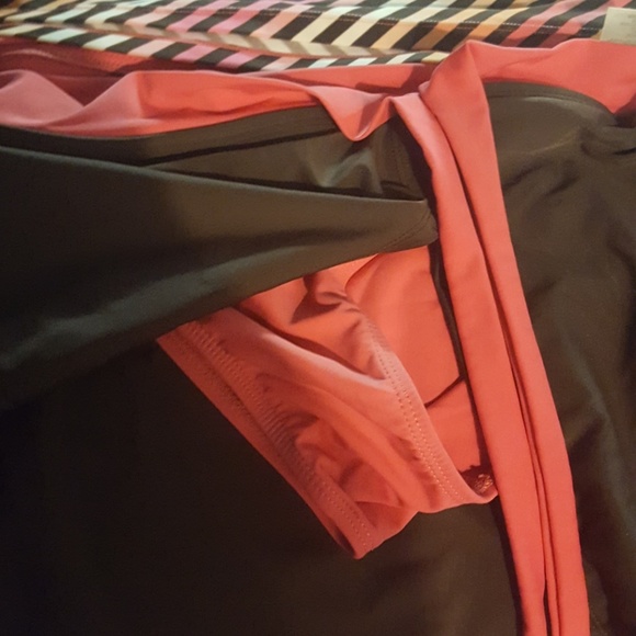 Two piece swimsuit - Picture 3 of 3