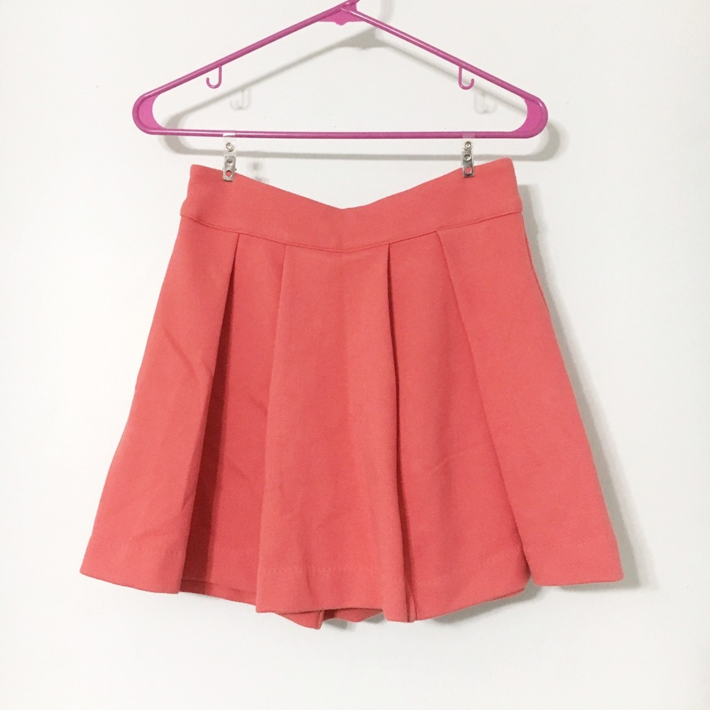 Urban Outfitters Coral Pleated Miniskirt Size S