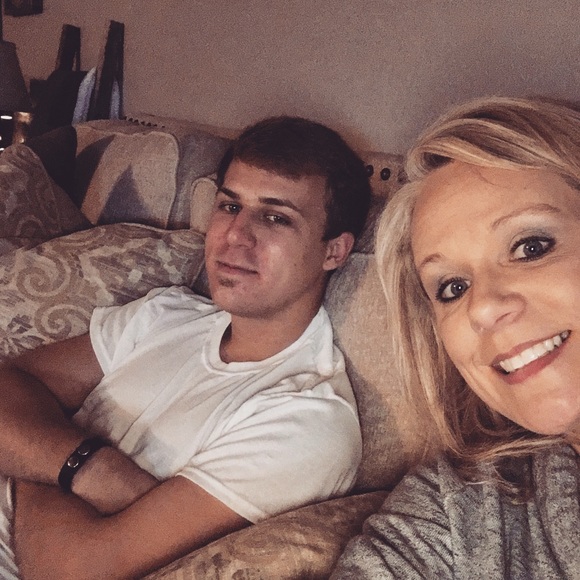 Meet your Posher, Kris - Picture 4 of 4