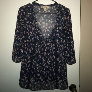 3/4 blue flower blouse