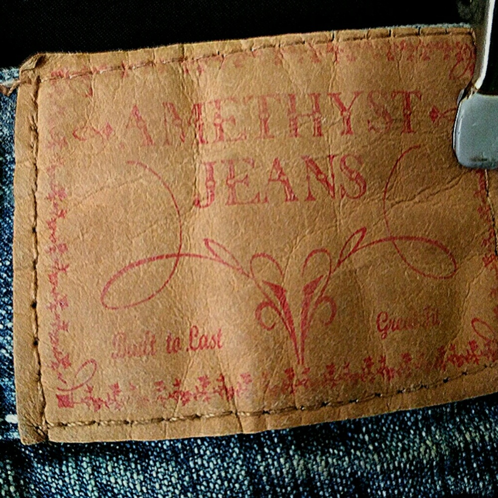 *given as extra*  Distressed short jean shorts - Picture 4 of 4