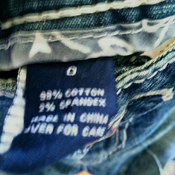 *given as extra*  Distressed short jean shorts - Picture 3 of 4