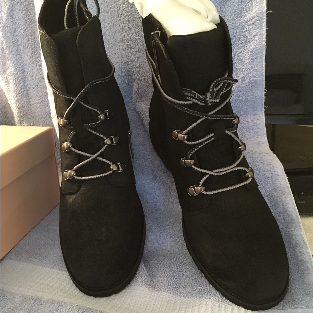 New BCBGeneration Boots