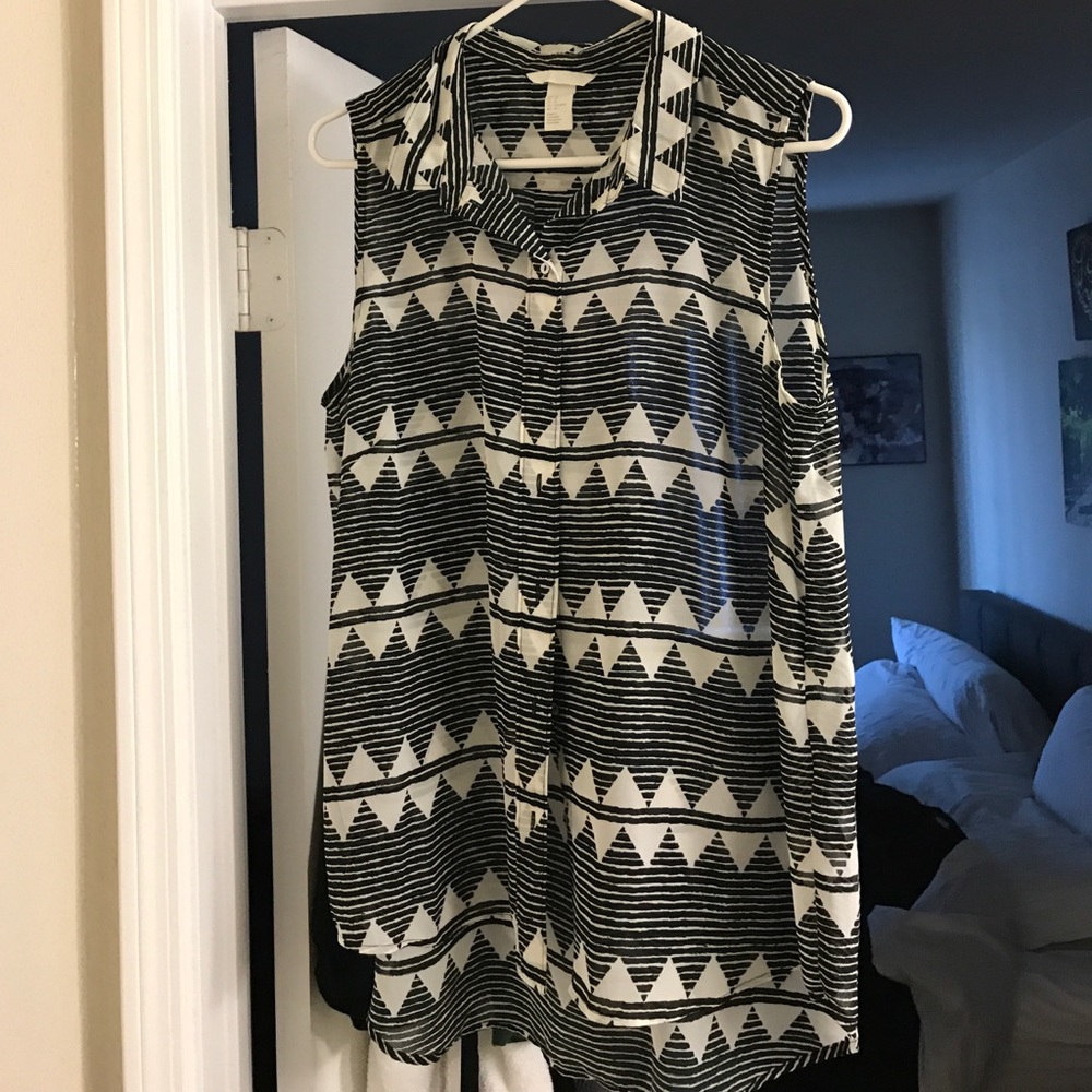 H&M sleeveless blouse