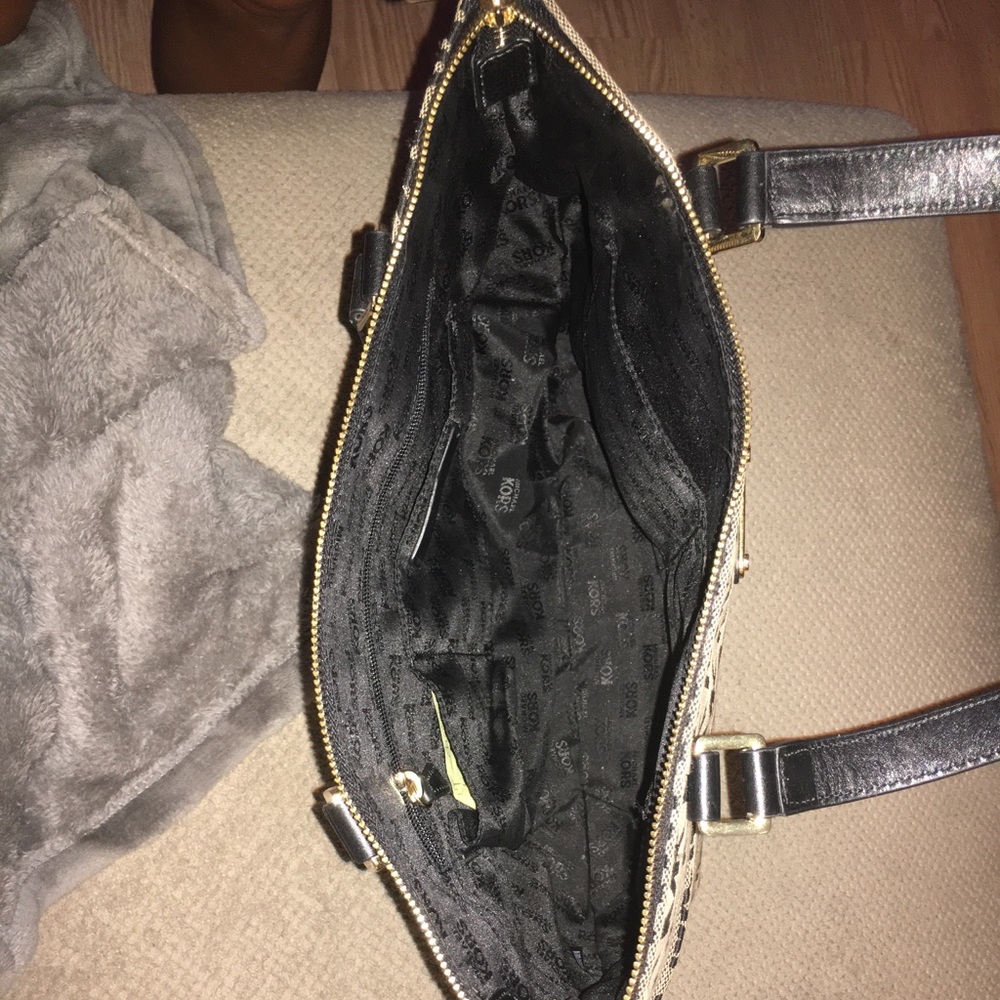 Michael Kors Purse - Picture 2 of 2