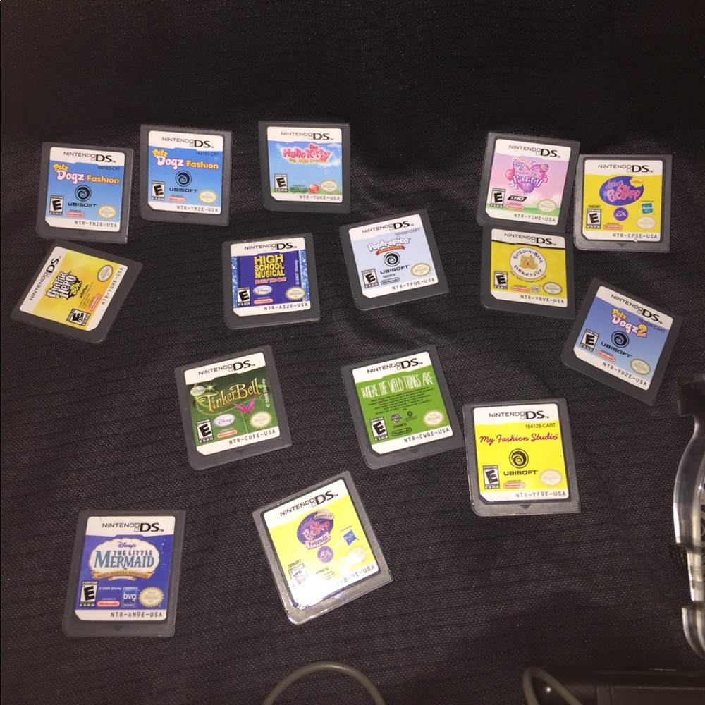 Nintendo D.S - Picture 2 of 7