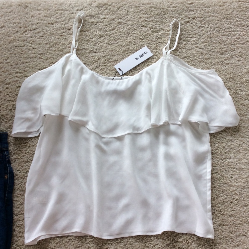 🚫SOLD🚫BB Dakota Delafield Ruffle Top - Picture 4 of 4