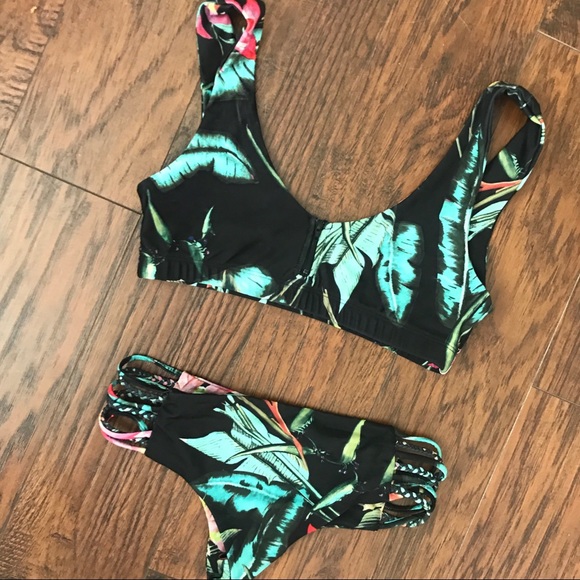 Stone Fox Swim Zoey Top and Gypsy Bottom - Picture 1 of 2