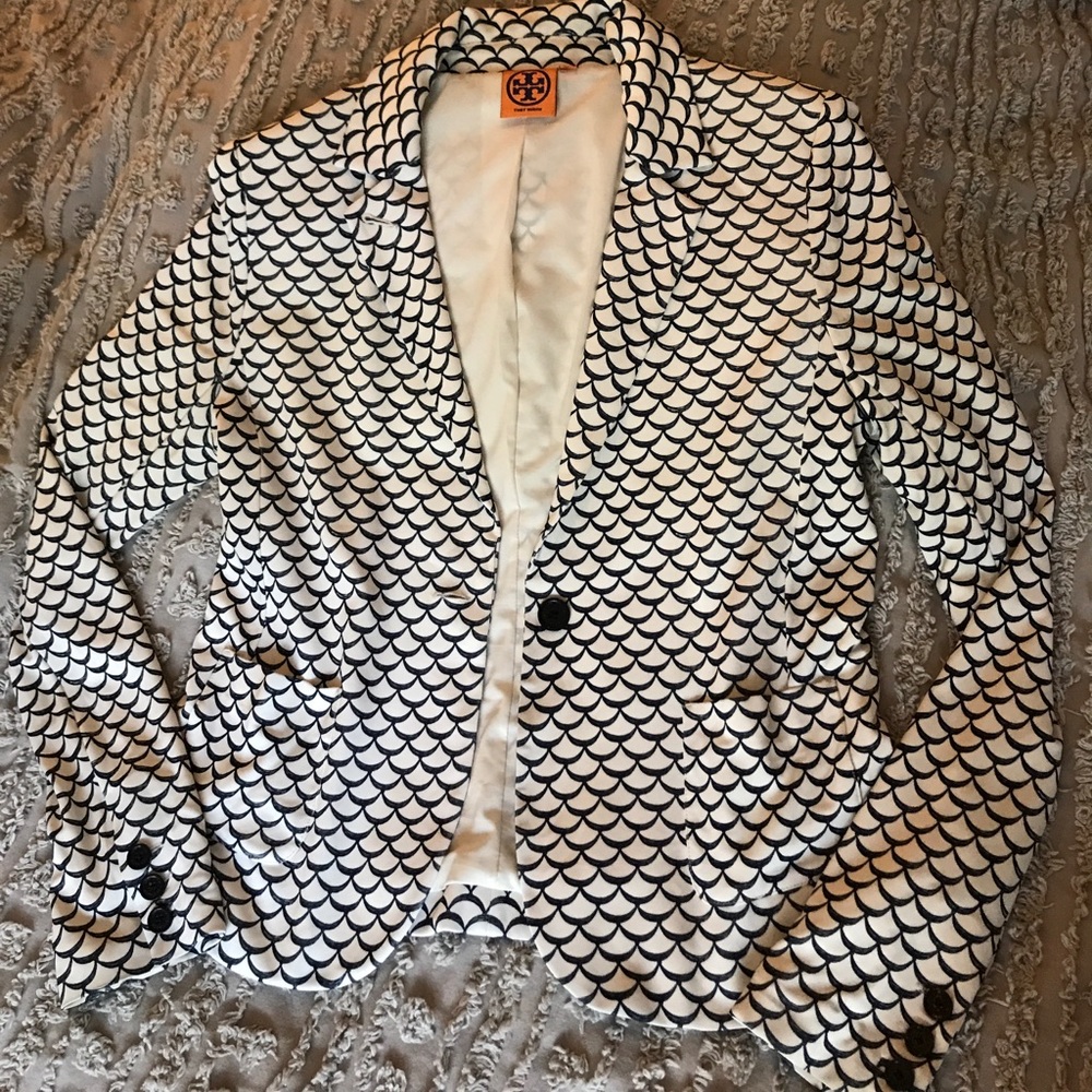 Tory Burch Scalloped blazer