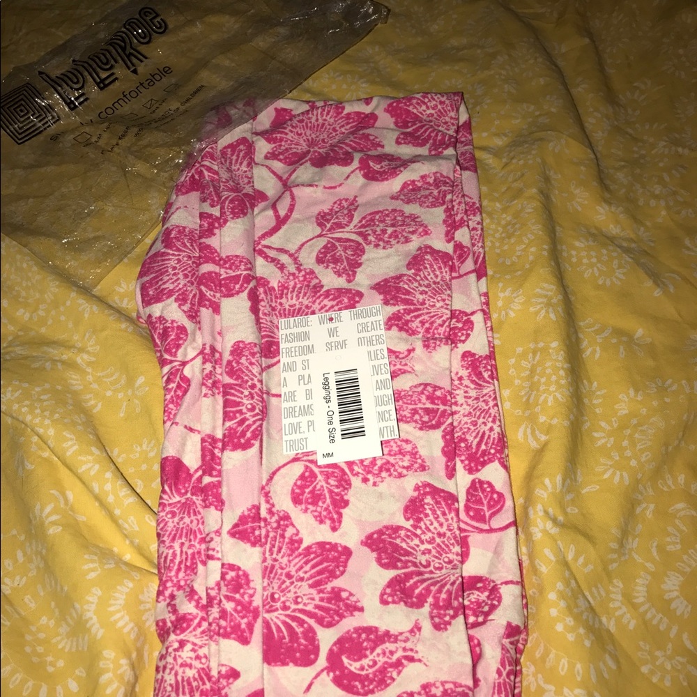 OS Lularoe Hawaiian leggings