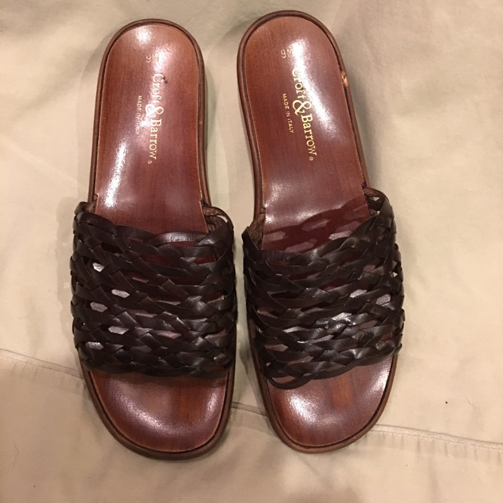 Croft and Barrow brown leather open toe sandals