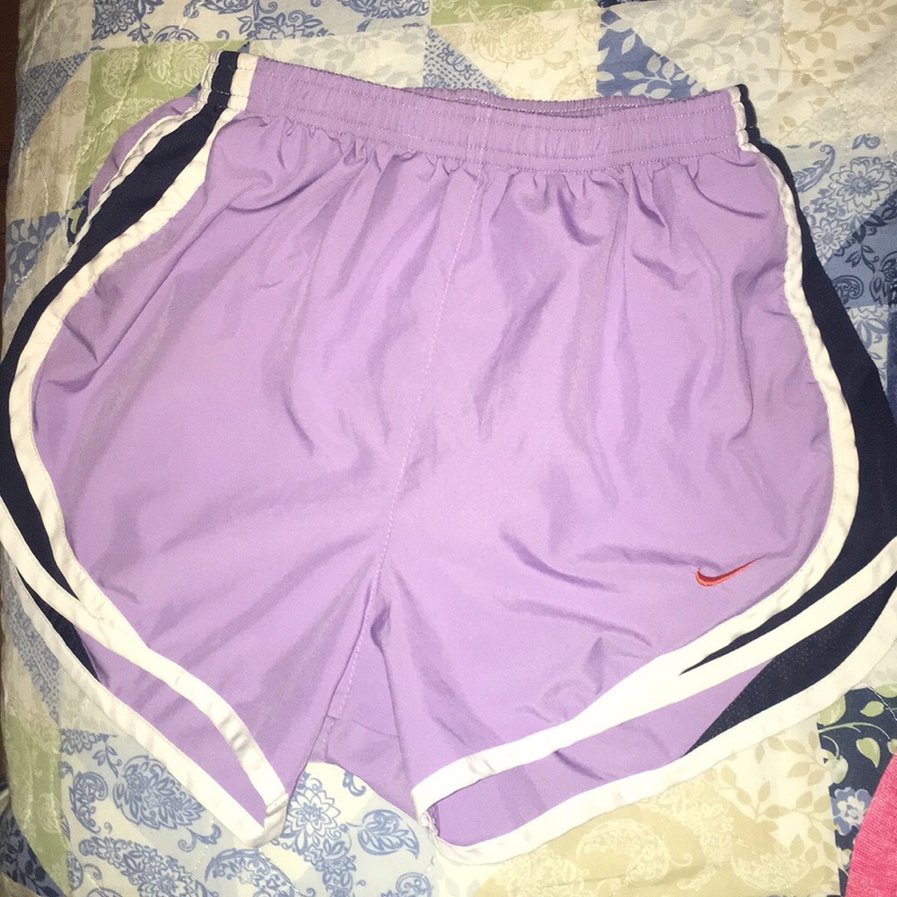 Nike shorts  size small 😊