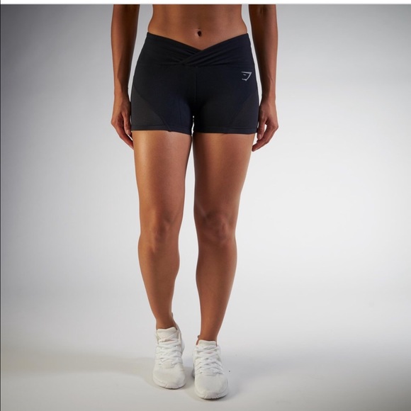 Nikki Blackketter x Gymshark line - Picture 2 of 3