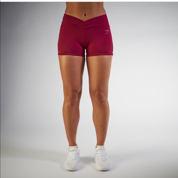 Nikki Blackketter x Gymshark line - Picture 3 of 3