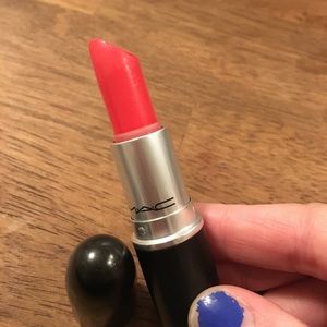 MAC LE "toxic tale"