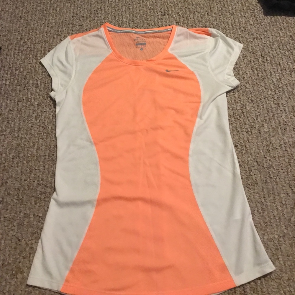 Nike dry fit workout tee shirt