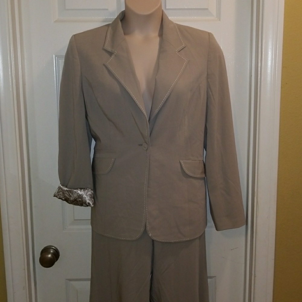 CAbi Dynamo Blazer Lauren Trouser Gray Size 16
