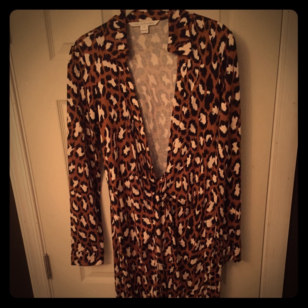 Leopard Diane von Furstebsberg Wrap dress!