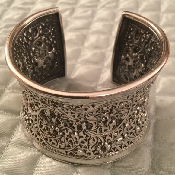 Vintage .925 Sterling Silver Pierced Cuff Bracelet - Picture 2 of 5