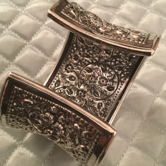 Vintage .925 Sterling Silver Pierced Cuff Bracelet - Picture 3 of 5